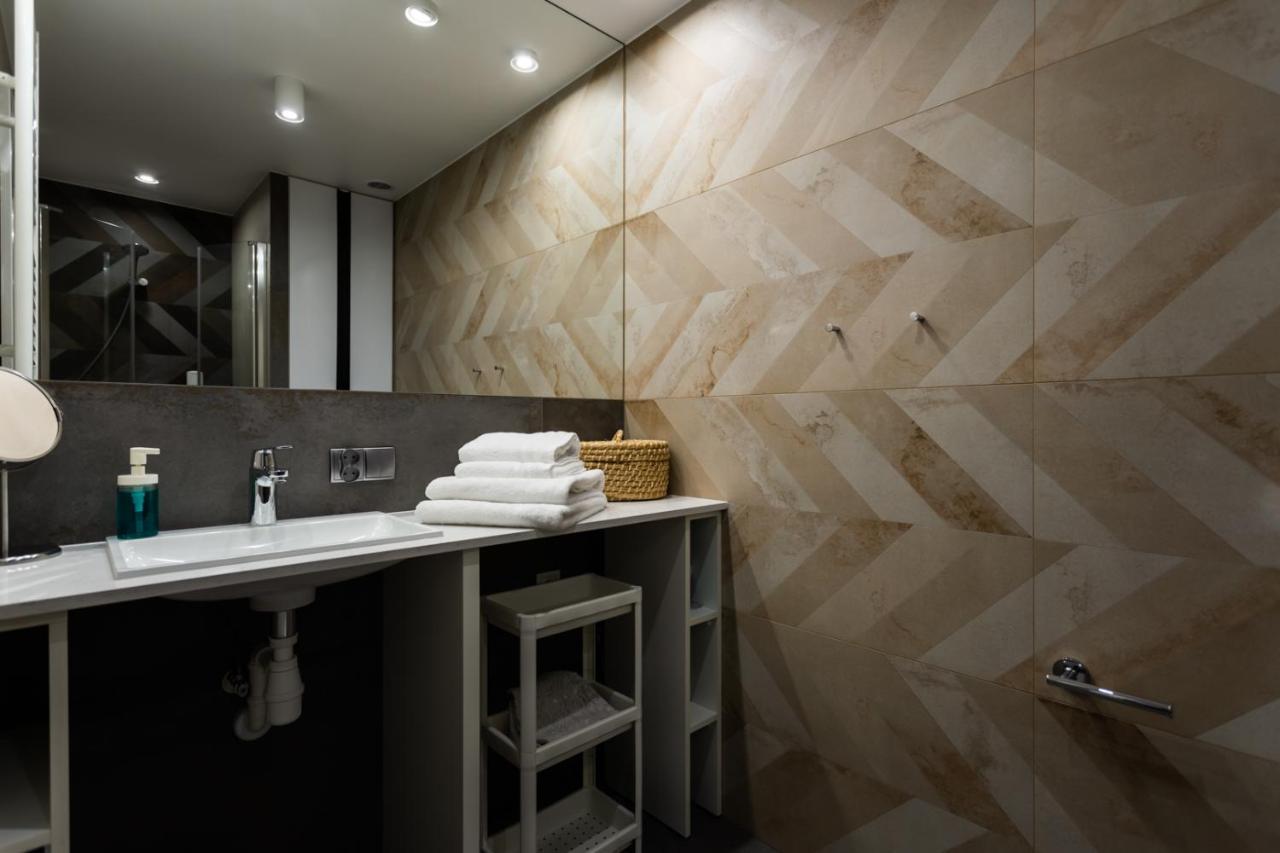 Luxurycity Apartment With Terrace ヴロツワフ エクステリア 写真